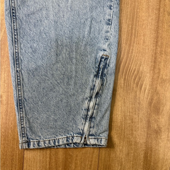 Low Rise Barrel Jeans - Picture 3 of 4
